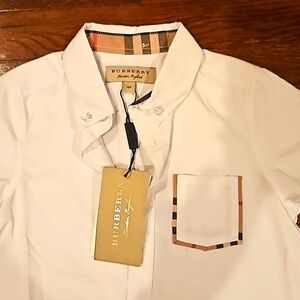 Burberry kids size 5T (120) button up collared shirt